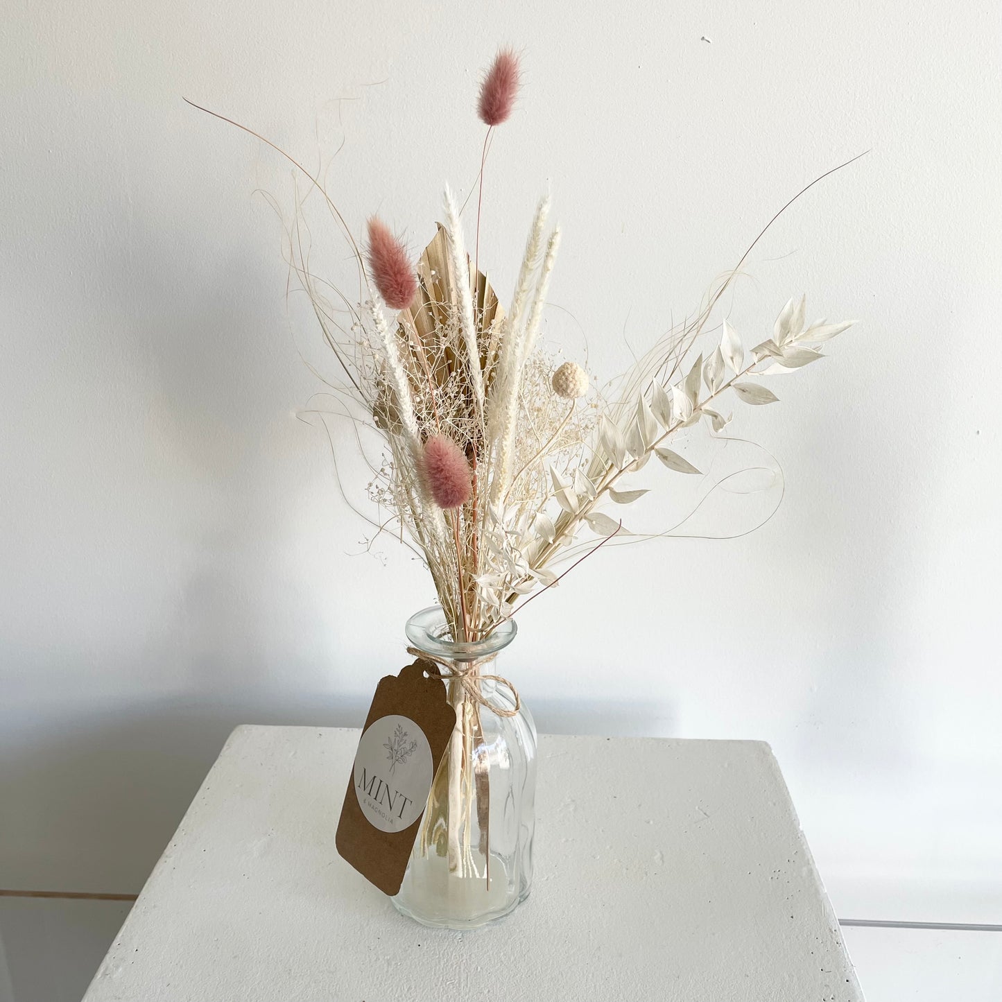 Dried flower Budvase