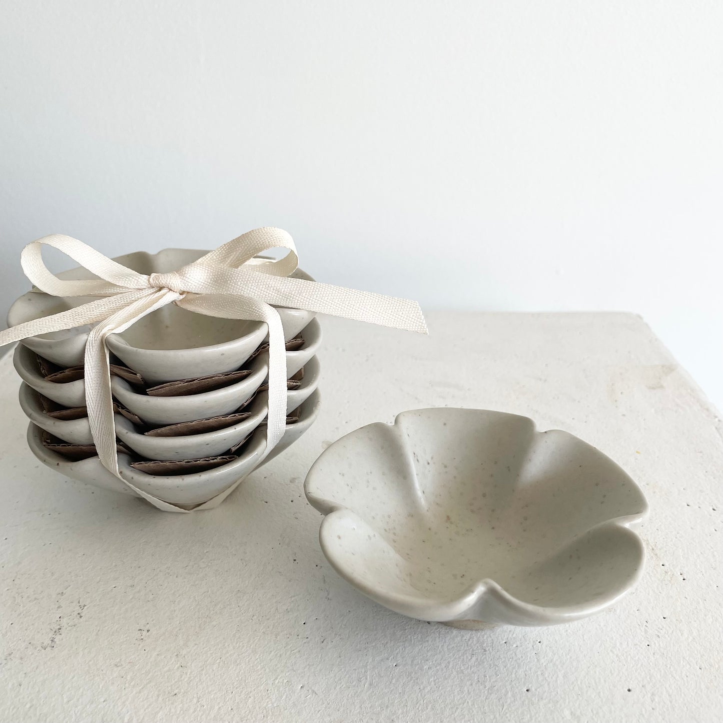 Sakura pinch bowls Set of 4