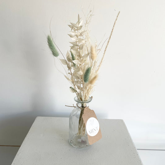 Dried flower Budvase