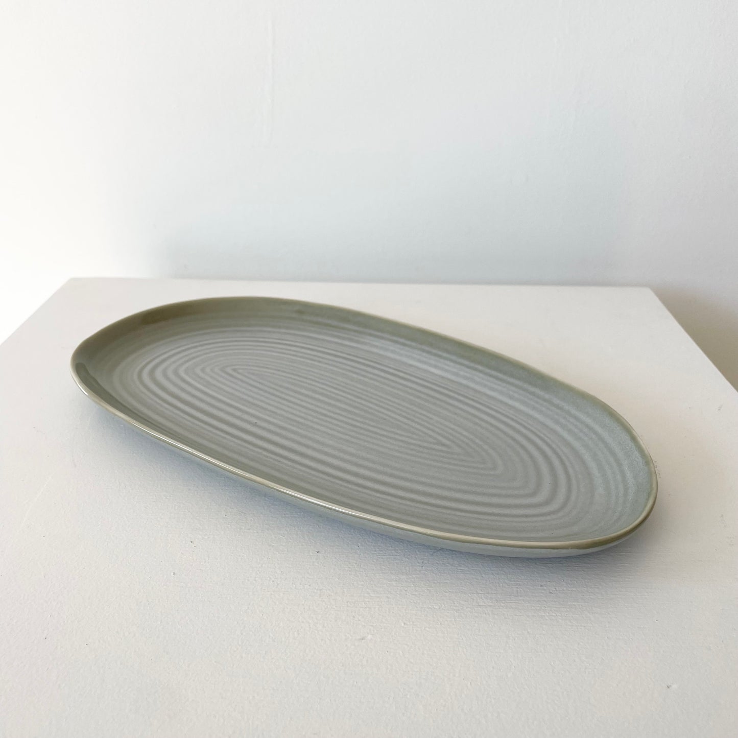 Oval serving platter