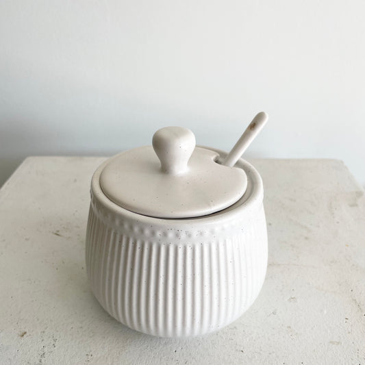 Sugar pot